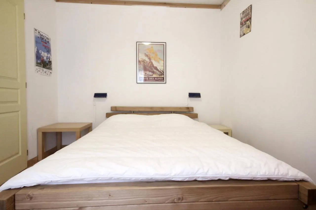Spacious Chalet Near The Ski Area Saint-Jean-dʼAulps Fransa